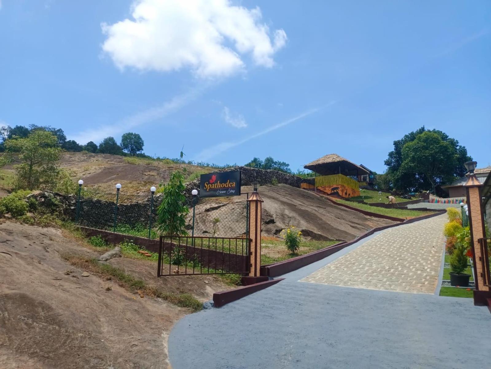 Spathodea Vagamon Buitenkant foto