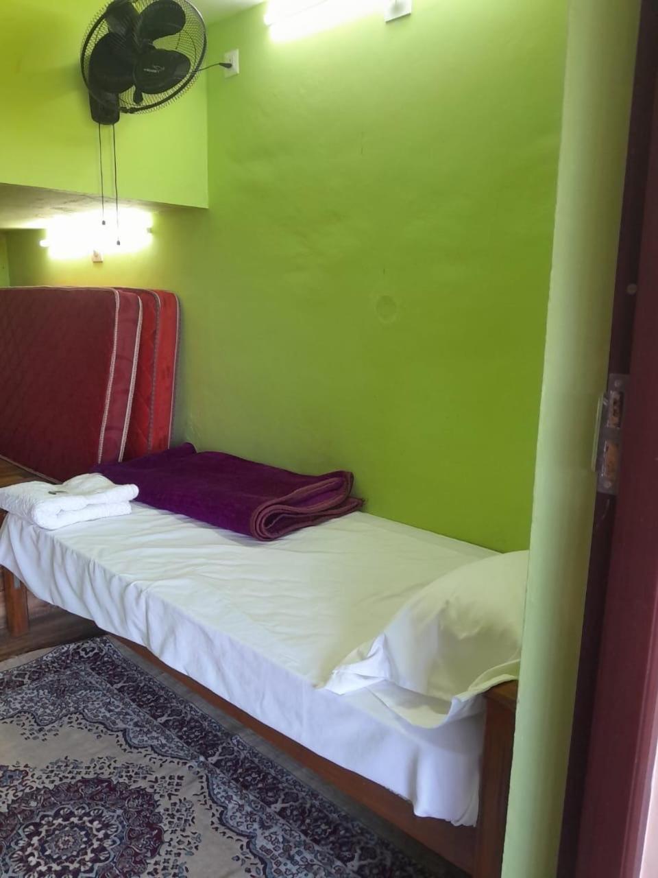 Spathodea Vagamon Buitenkant foto